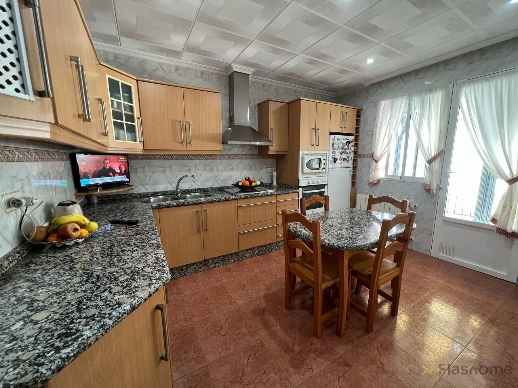 Kitchen of Flat for sale in Santa Amalia  with Air Conditioner, Heating and Terrace