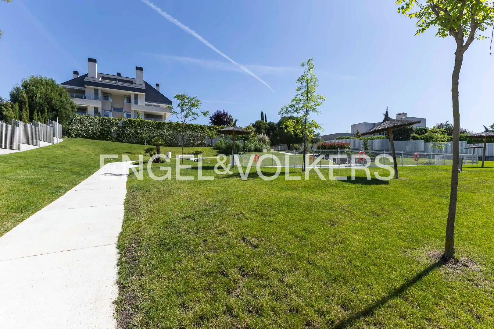 Apartamento en venta en Pozuelo de Alarcón con Aire acondicionado, Calefacción y Jardín privado
