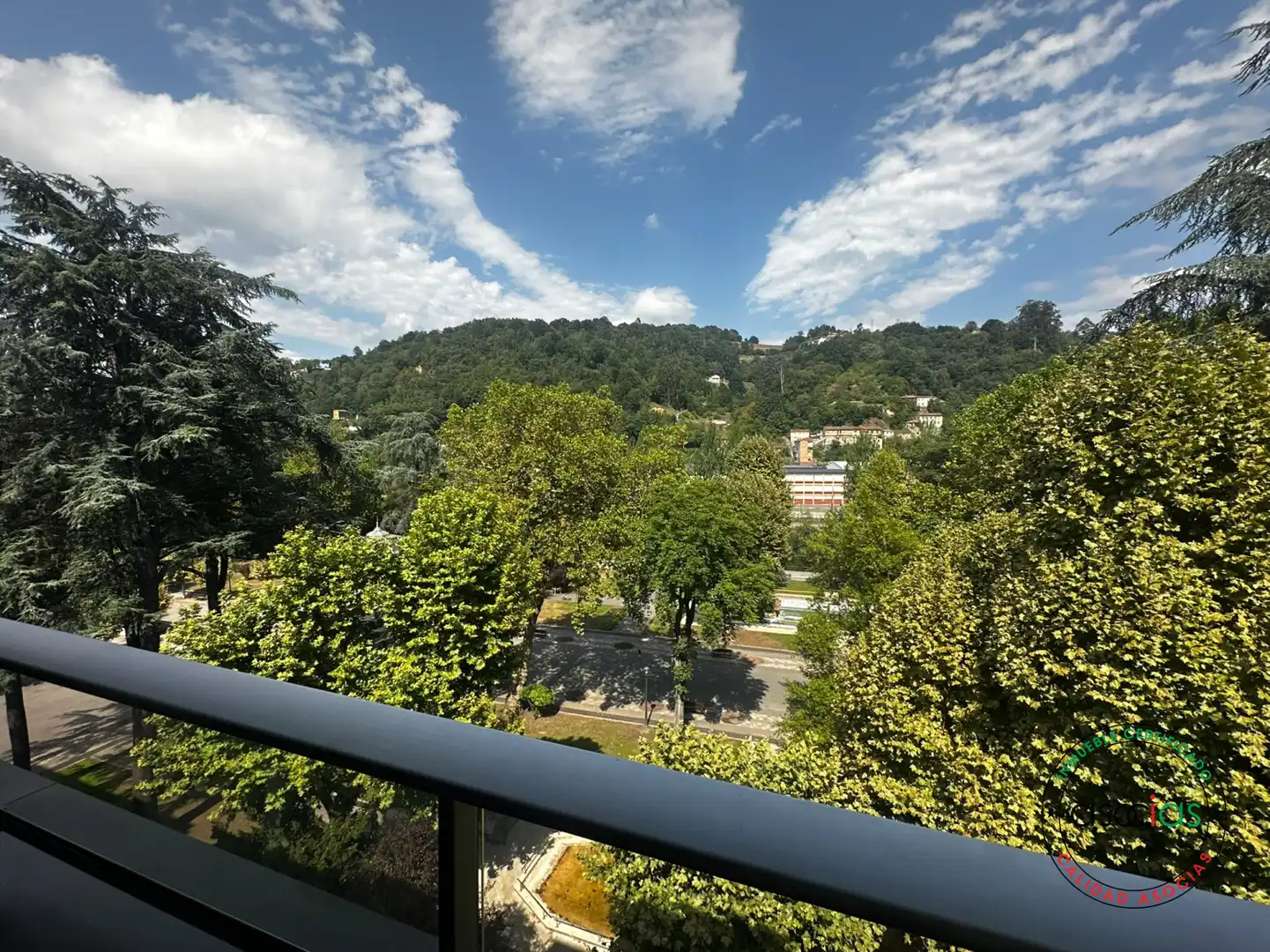 Außenansicht von Wohnung zum Verkauf in Langreo mit Heizung, Abstellraum und Balkon