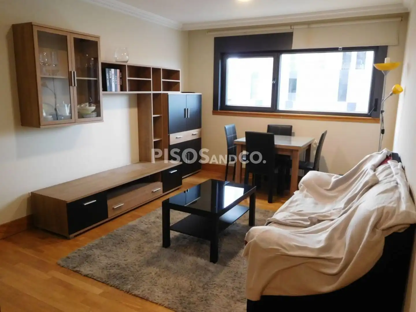 Sala de estar de Piso en venta en A Coruña Capital  con Calefacción, Trastero y Amueblado