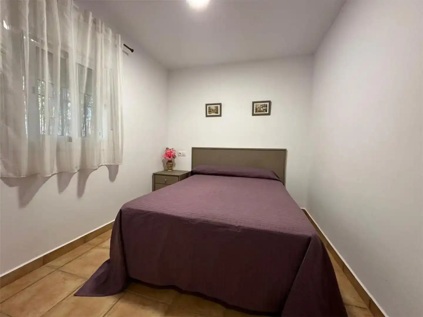 Dormitori de Casa o xalet de lloguer en Colmenar amb Jardí privat, Moblat i Forn