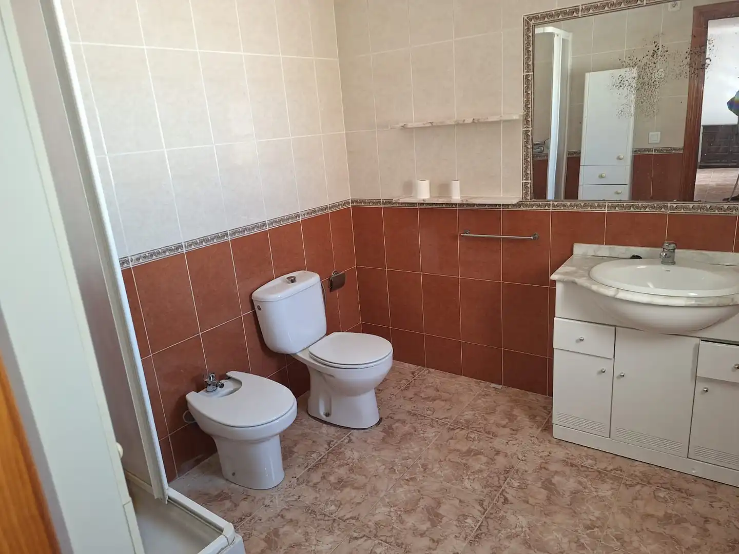 Bany de Casa o xalet en venda en Alicante / Alacant amb Jardí privat, Terrassa i Traster