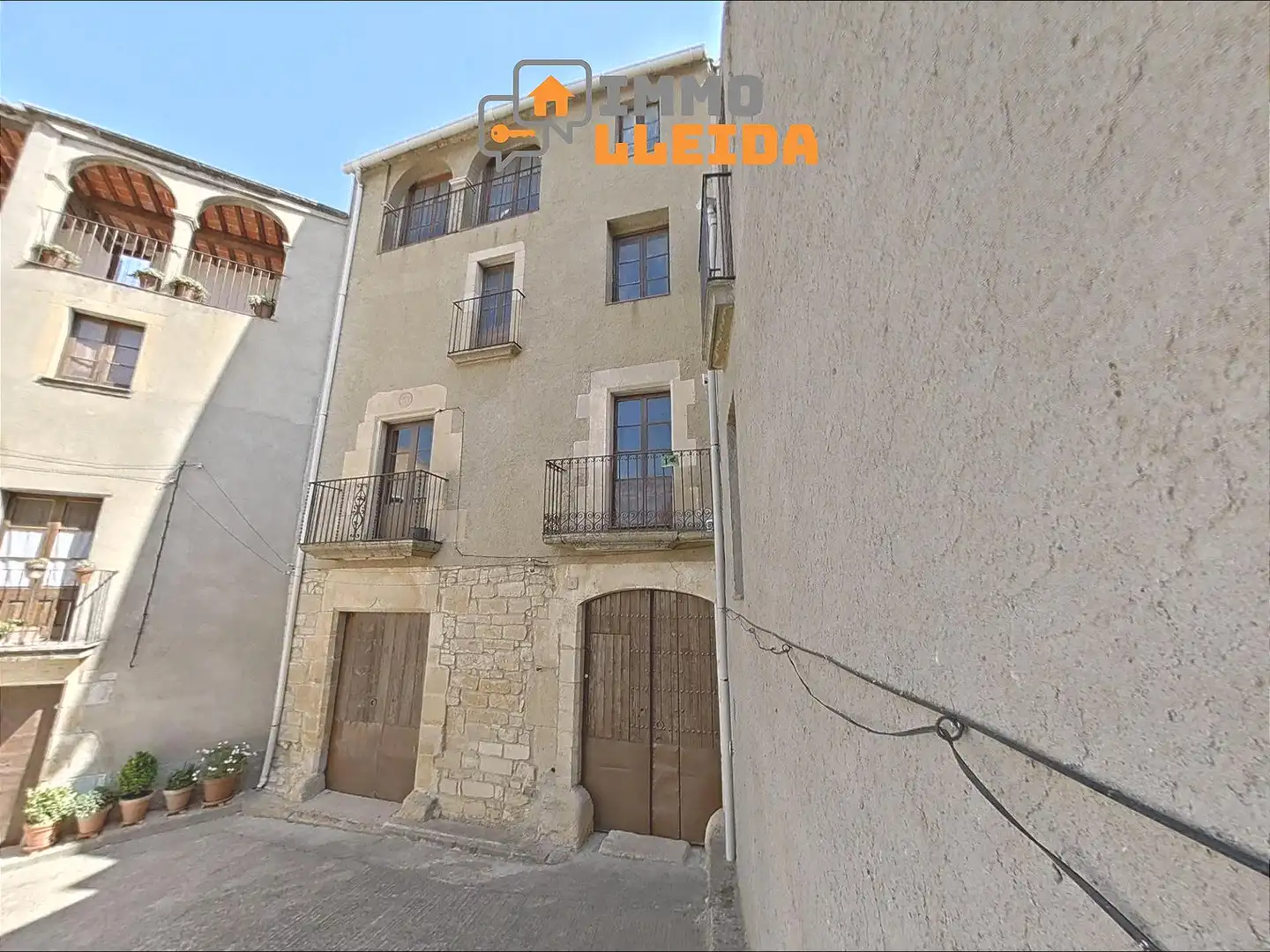 Vista exterior de Casa adosada en venda en Vallbona de Les Monges amb Terrassa, Traster i Moblat