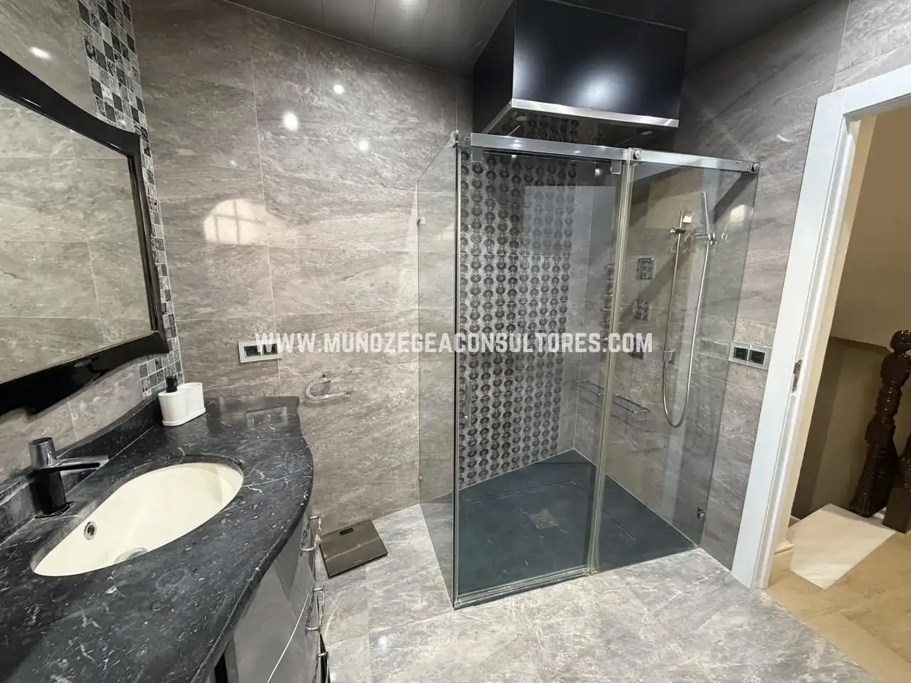Bathroom of Houses for rent in Lucena  with Air Conditioner and Terrace