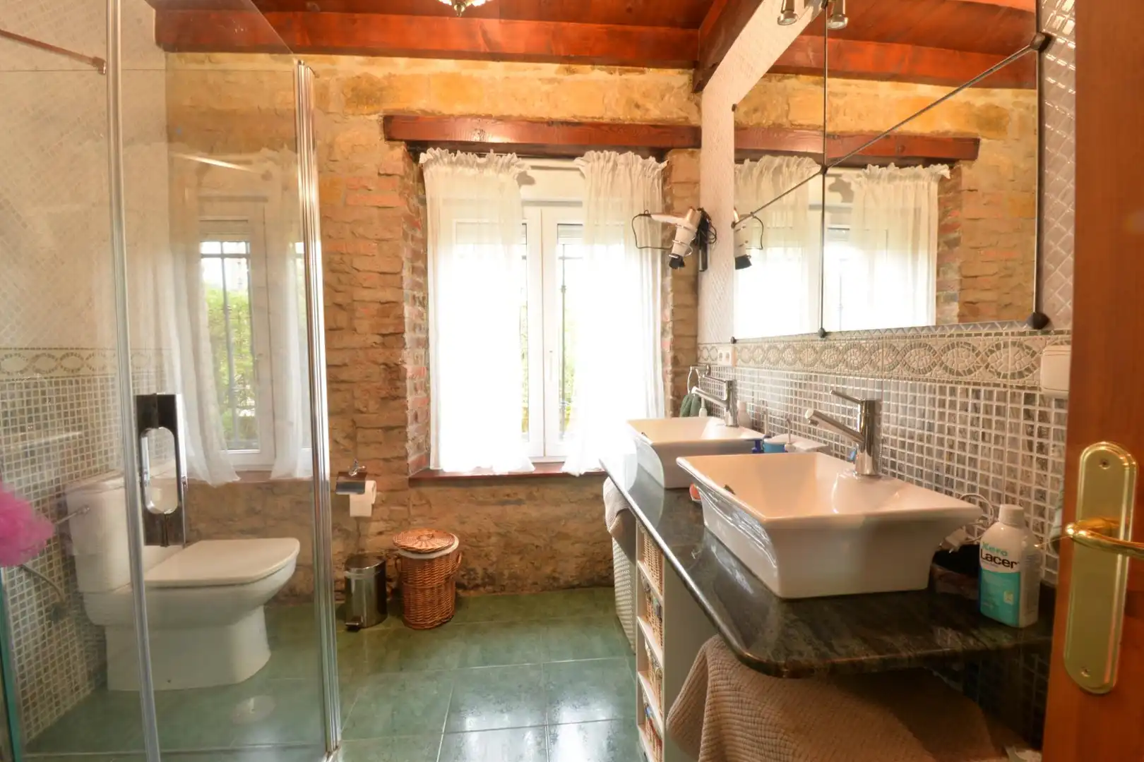 Baño de Casa o chalet en venta en Langreo con Calefacción, Jardín privado y Terraza