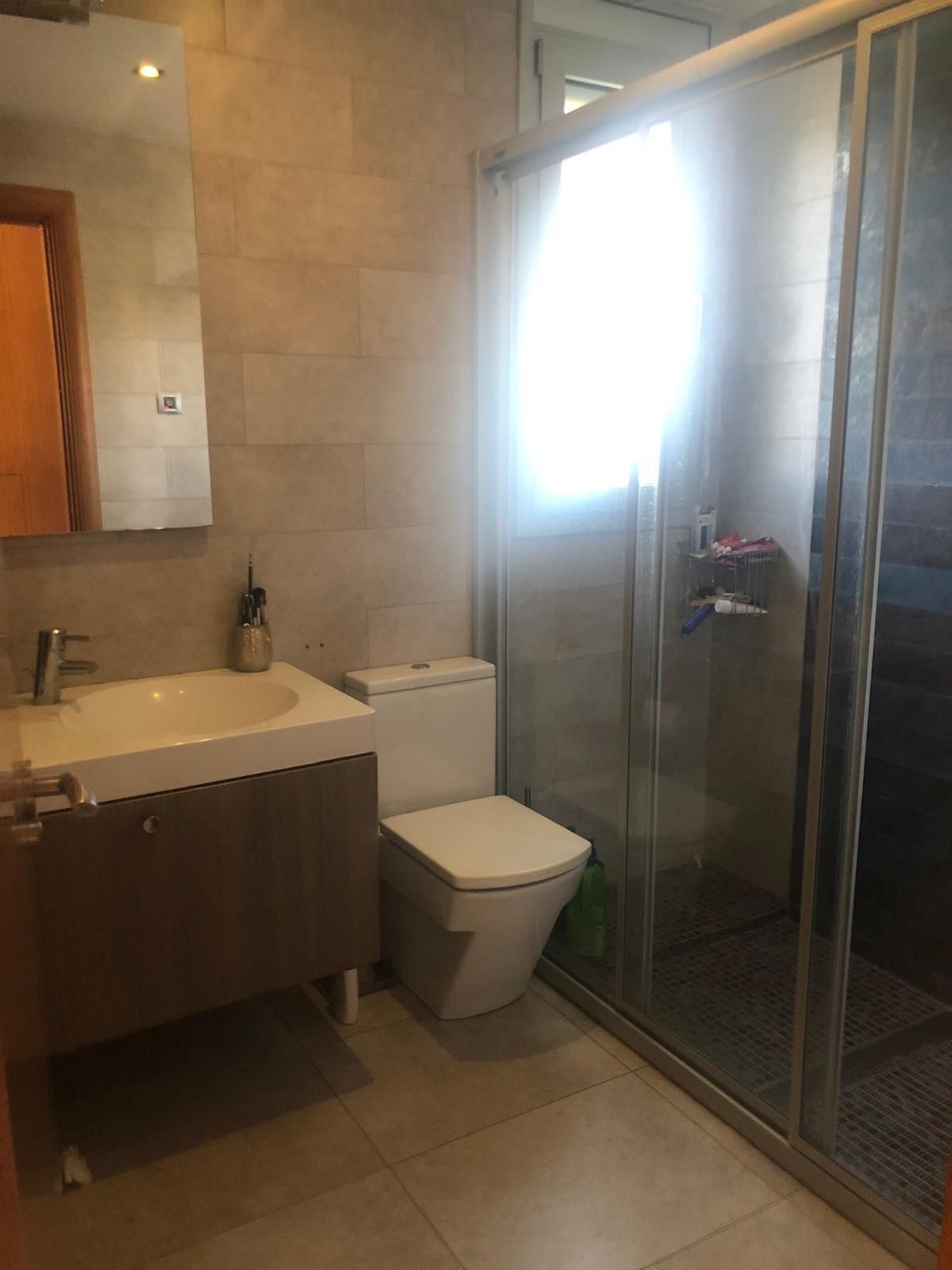 Bany de Casa o xalet en venda en Òdena amb Jardí privat, Terrassa i Balcó