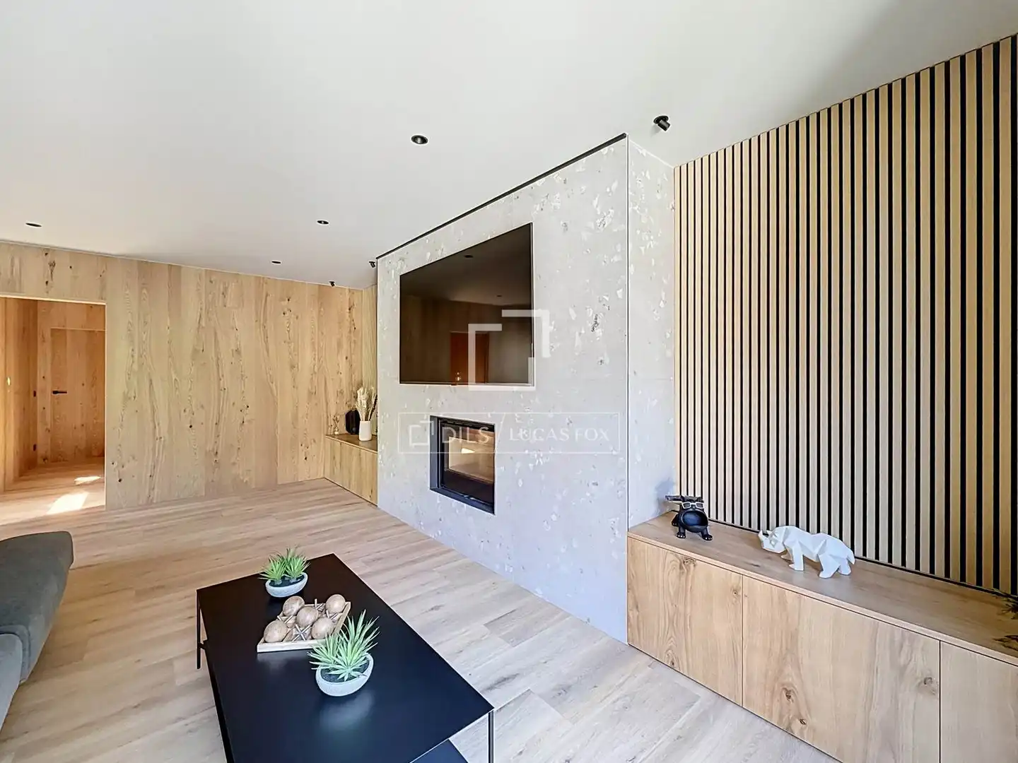 Sala d'estar de Casa o xalet en venda en Madrid amb Calefacció, Jardí privat i Parquet
