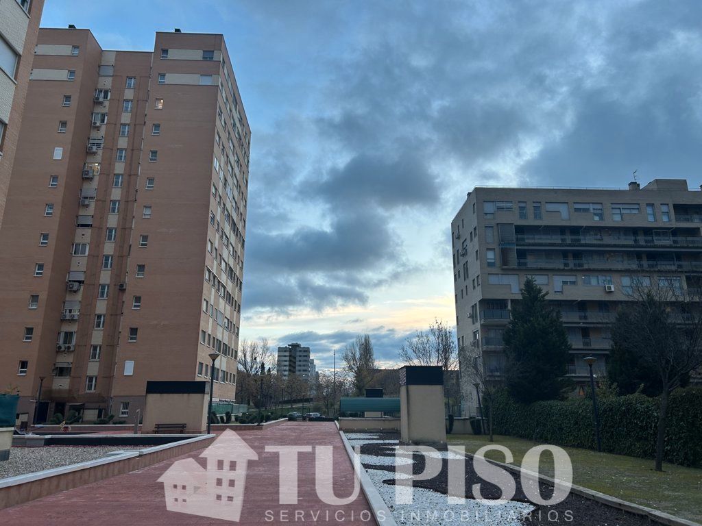 Exterior view of Flat for sale in Parla  with Heating, Storage room and Community pool