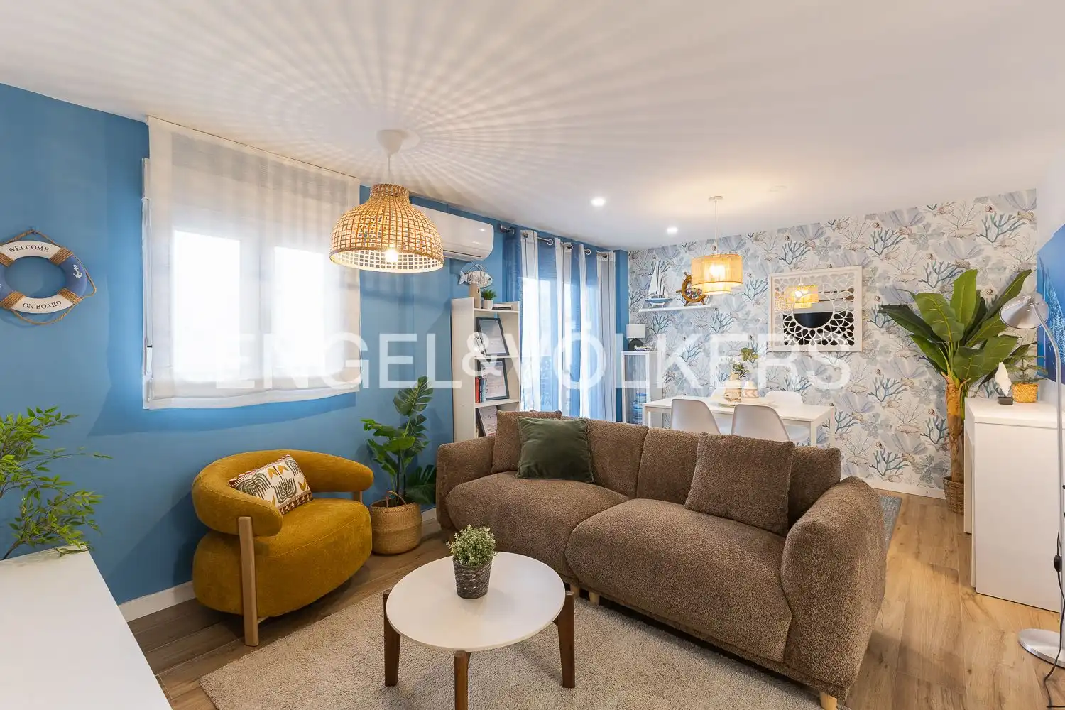 Living room of Flat for sale in Valencia  with Air Conditioner, Heating and Parquet flooring