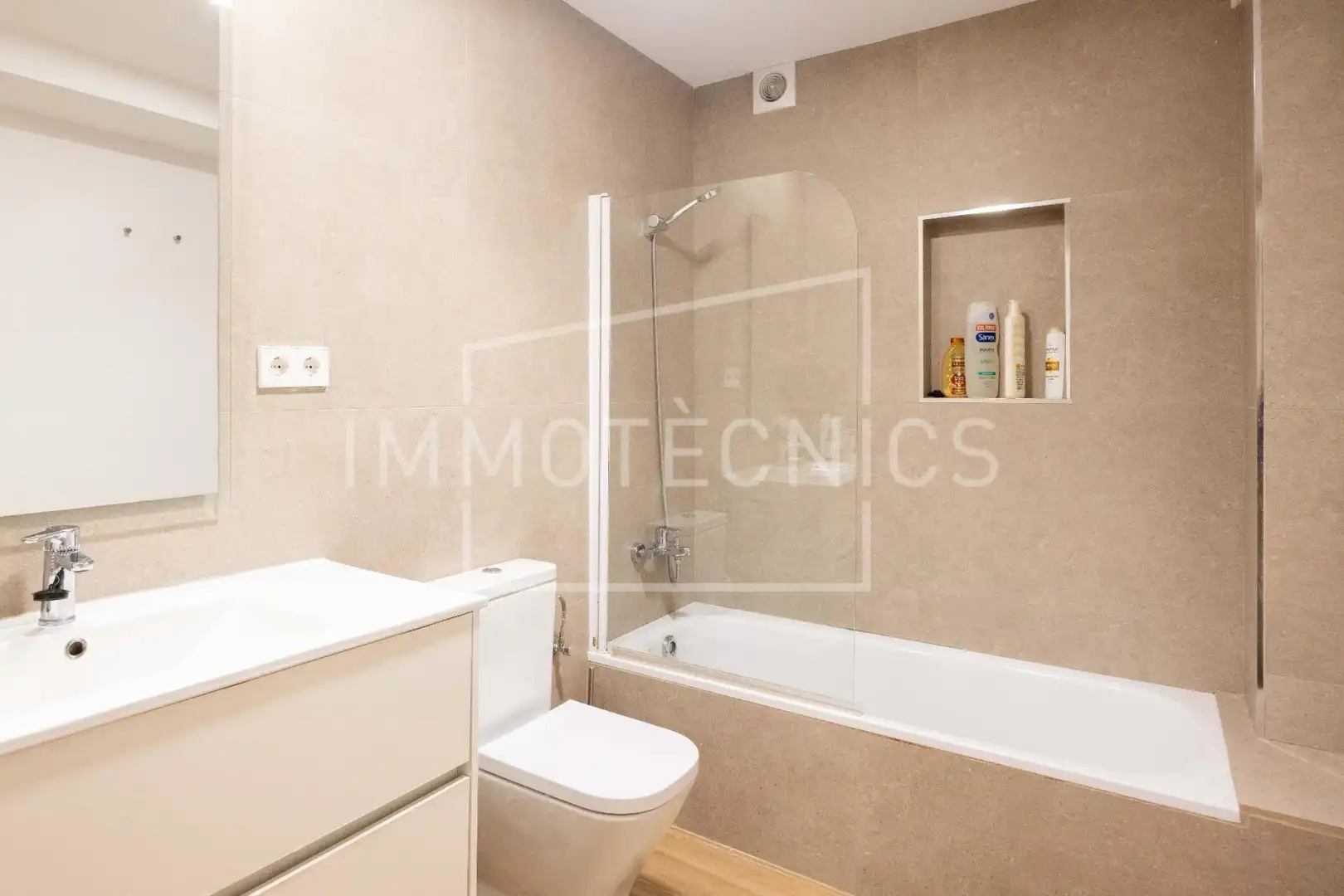 Baño de Planta baja en venta en Caldes d'Estrac con Calefacción