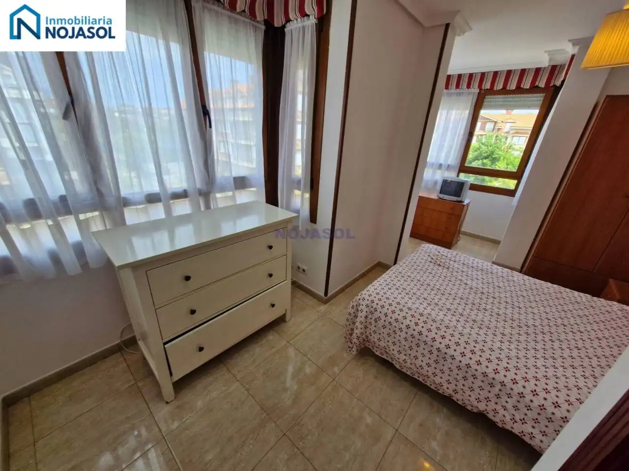 Apartament amb terrassa en venda a Calle los nogales, imagen 29