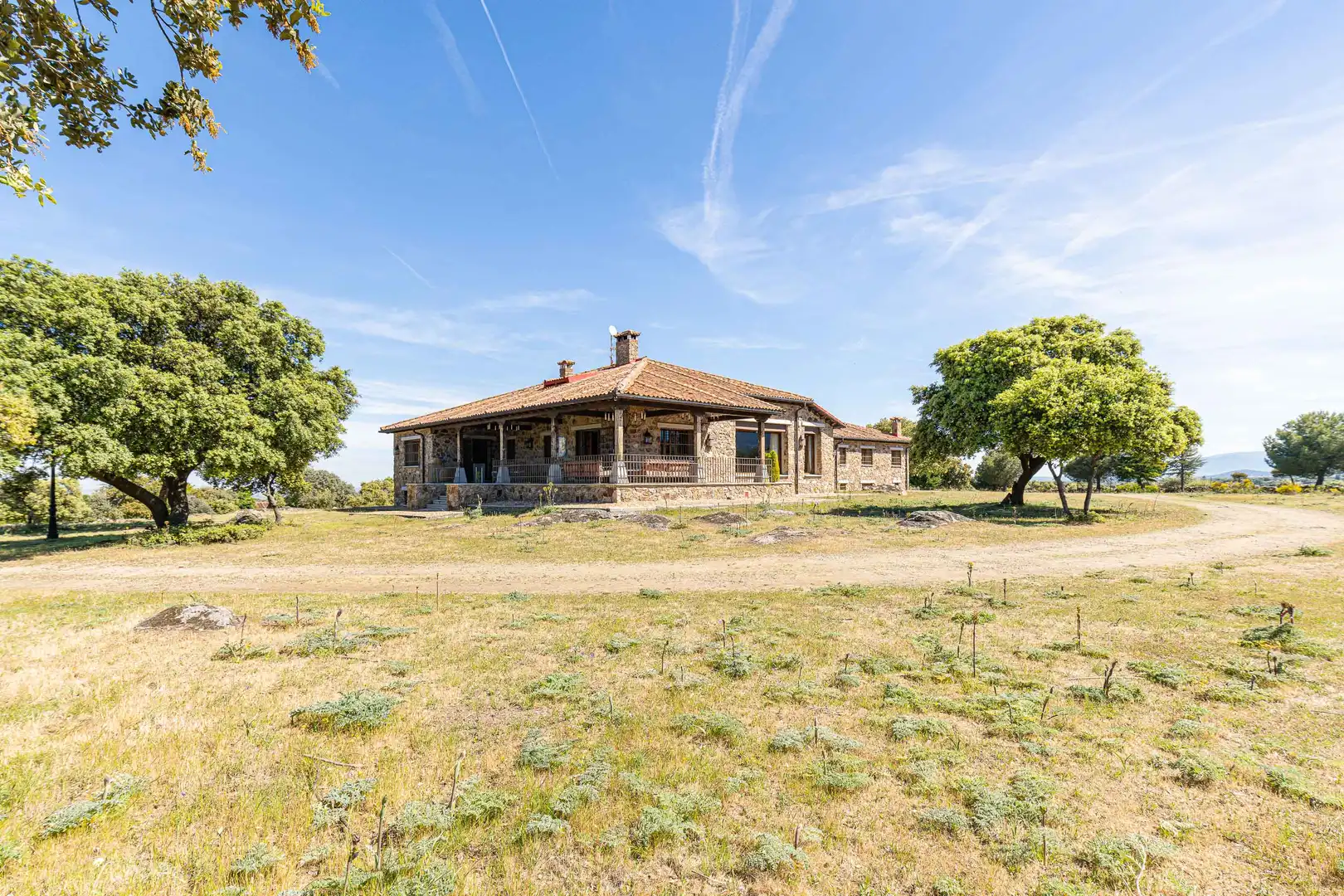 Außenansicht von Haus oder Chalet zum Verkauf in Ortigosa del Monte mit Heizung, Privatgarten und Terrasse