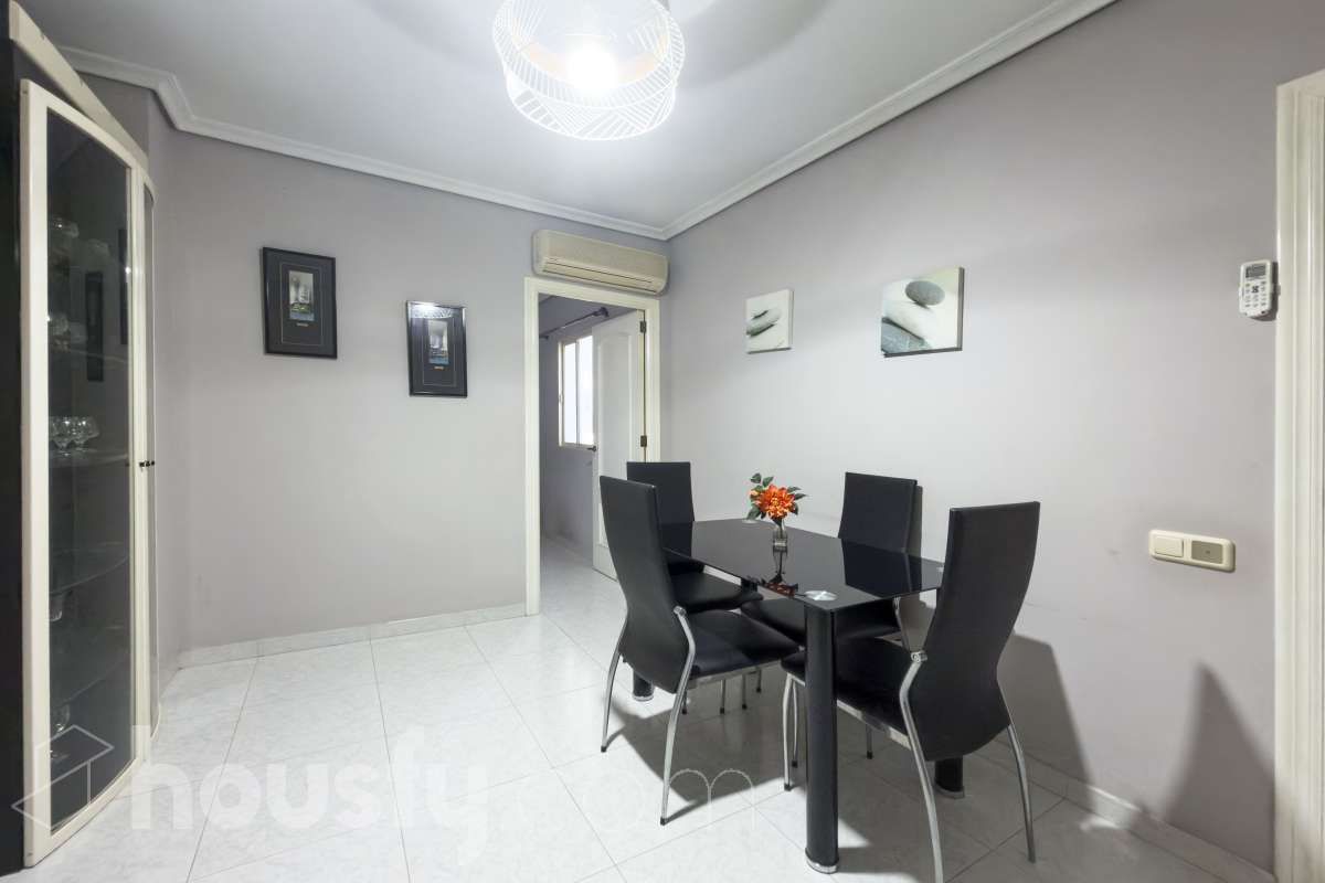 Menjador de Pis de lloguer en Castellón de la Plana / Castelló de la Plana amb Aire condicionat, Calefacció i Moblat