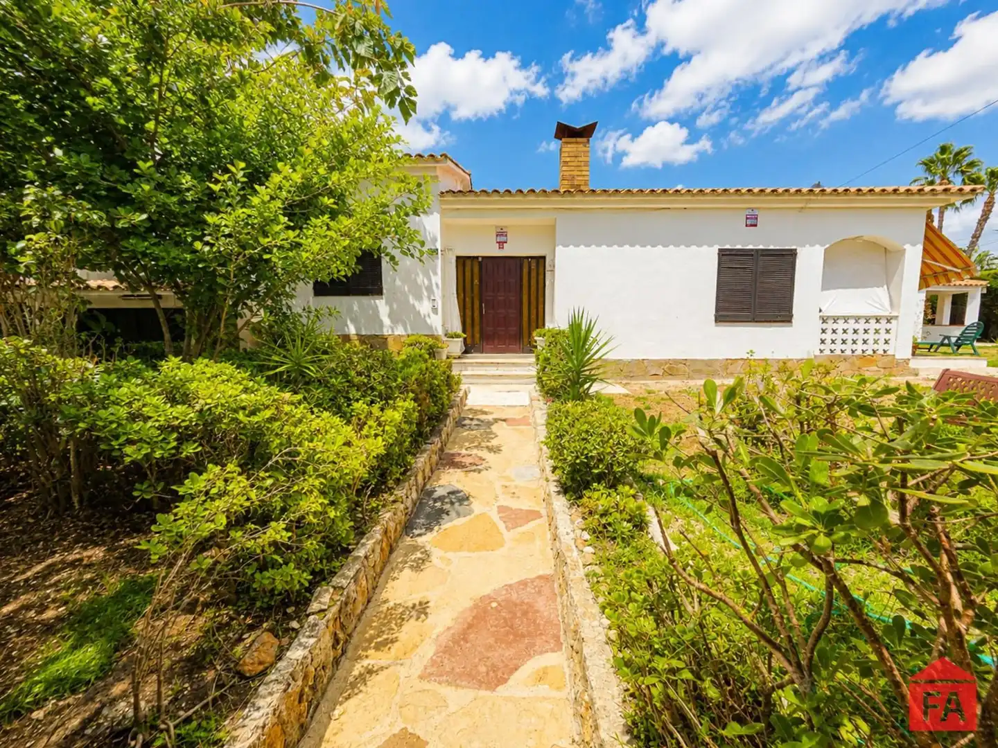 Vista exterior de Casa o chalet en venta en El Vendrell con Calefacción, Terraza y Amueblado