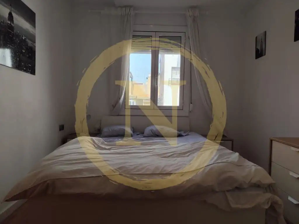Piso en venta en Carrer de Pujós, Collblanc