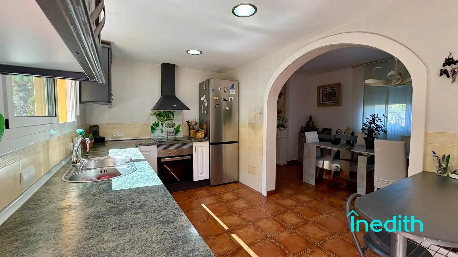 Cuina de Casa o xalet en venda en Cunit amb Aire condicionat, Calefacció i Jardí privat