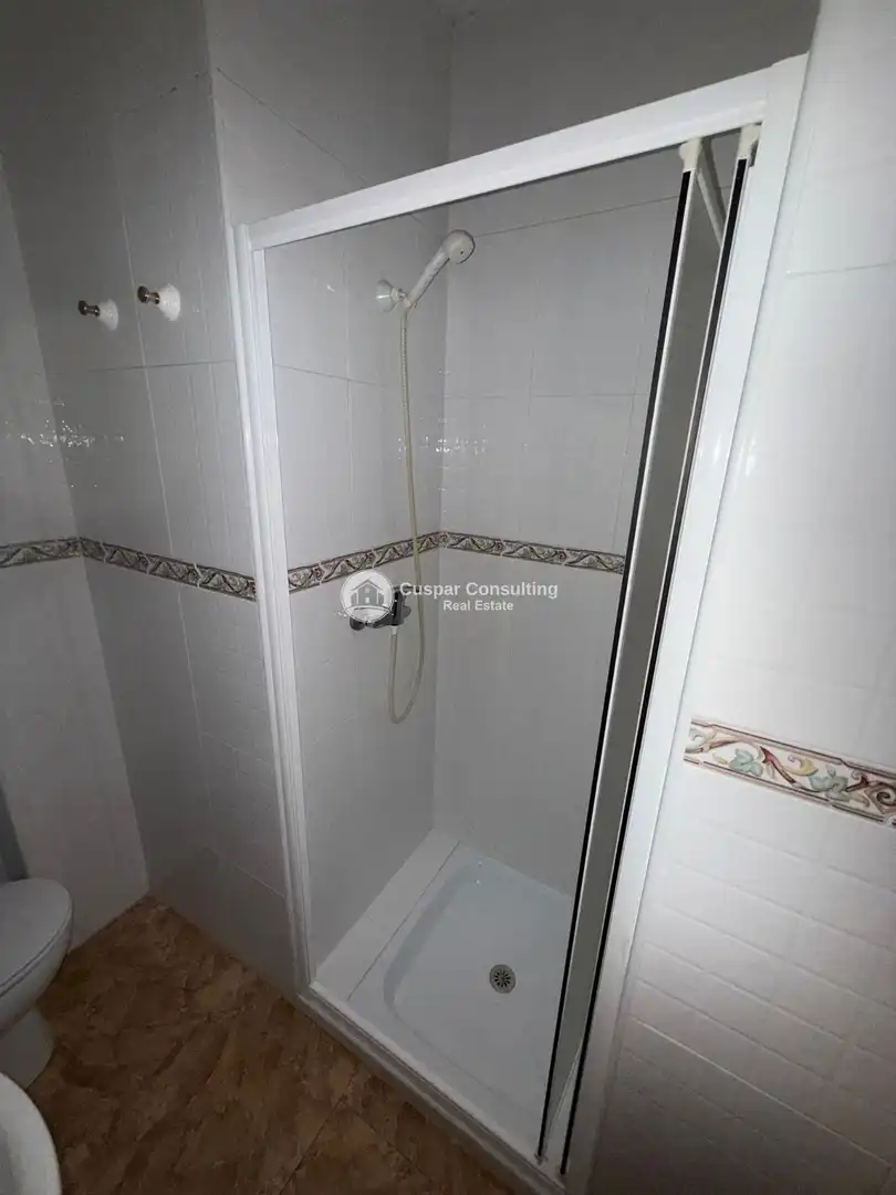 Baño de Dúplex en venta en Los Alcázares con Aire acondicionado, Terraza y Amueblado
