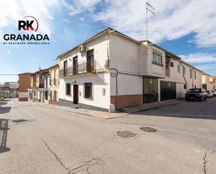 Vista exterior de Casa o xalet en venda en Pinos Puente amb Aire condicionat