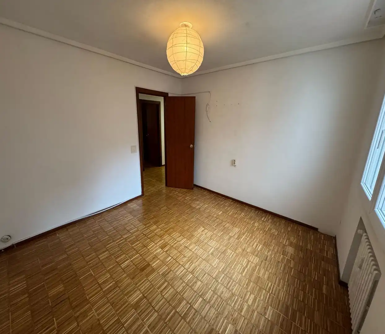 Habitación de Piso en venta en Gijón  con Calefacción y Parquet
