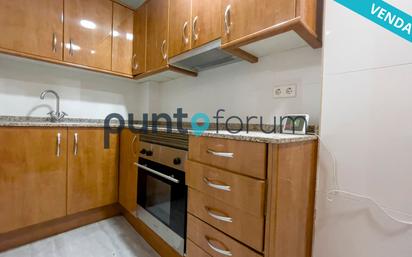 Kitchen of Flat for sale in Badalona  with Parquet flooring and Oven