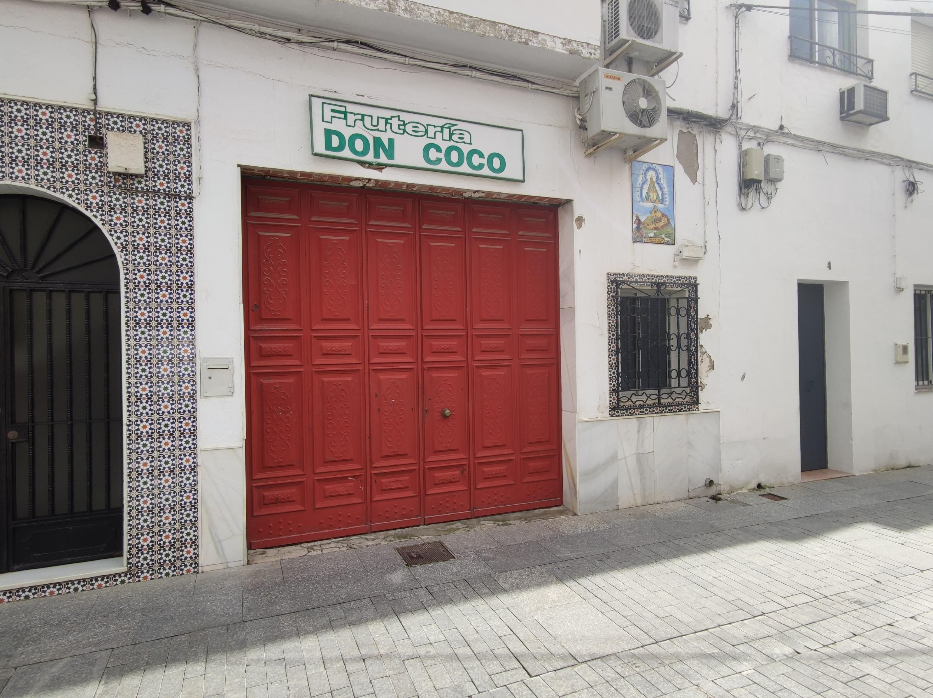 Vista exterior de Local de alquiler en Andújar