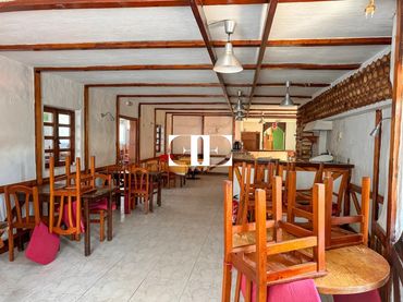 Local comercial en alquiler en Fontela