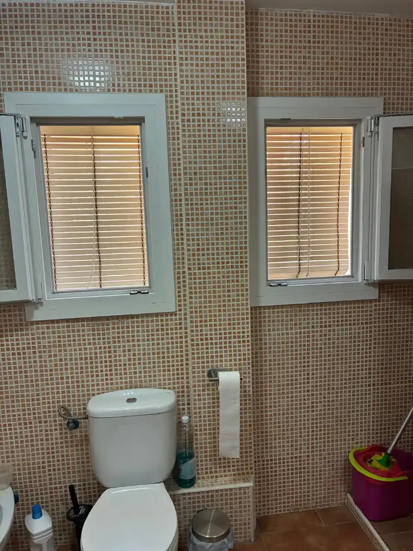Bathroom of Flat for sale in Aranjuez  with Air Conditioner, Heating and Storage room
