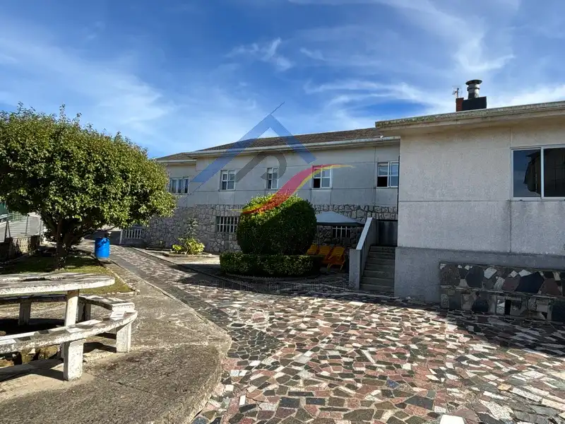 Vista exterior de Casa o xalet en venda en Piélagos amb Calefacció, Jardí privat i Parquet
