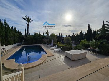 Villa avec piscine à vendre à Escandinavia - Cautivador