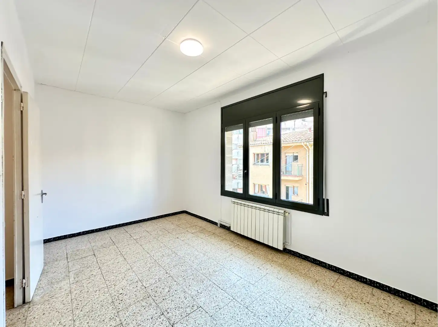 Habitación de Casa adosada en venta en Manlleu con Aire acondicionado, Jardín privado y Terraza