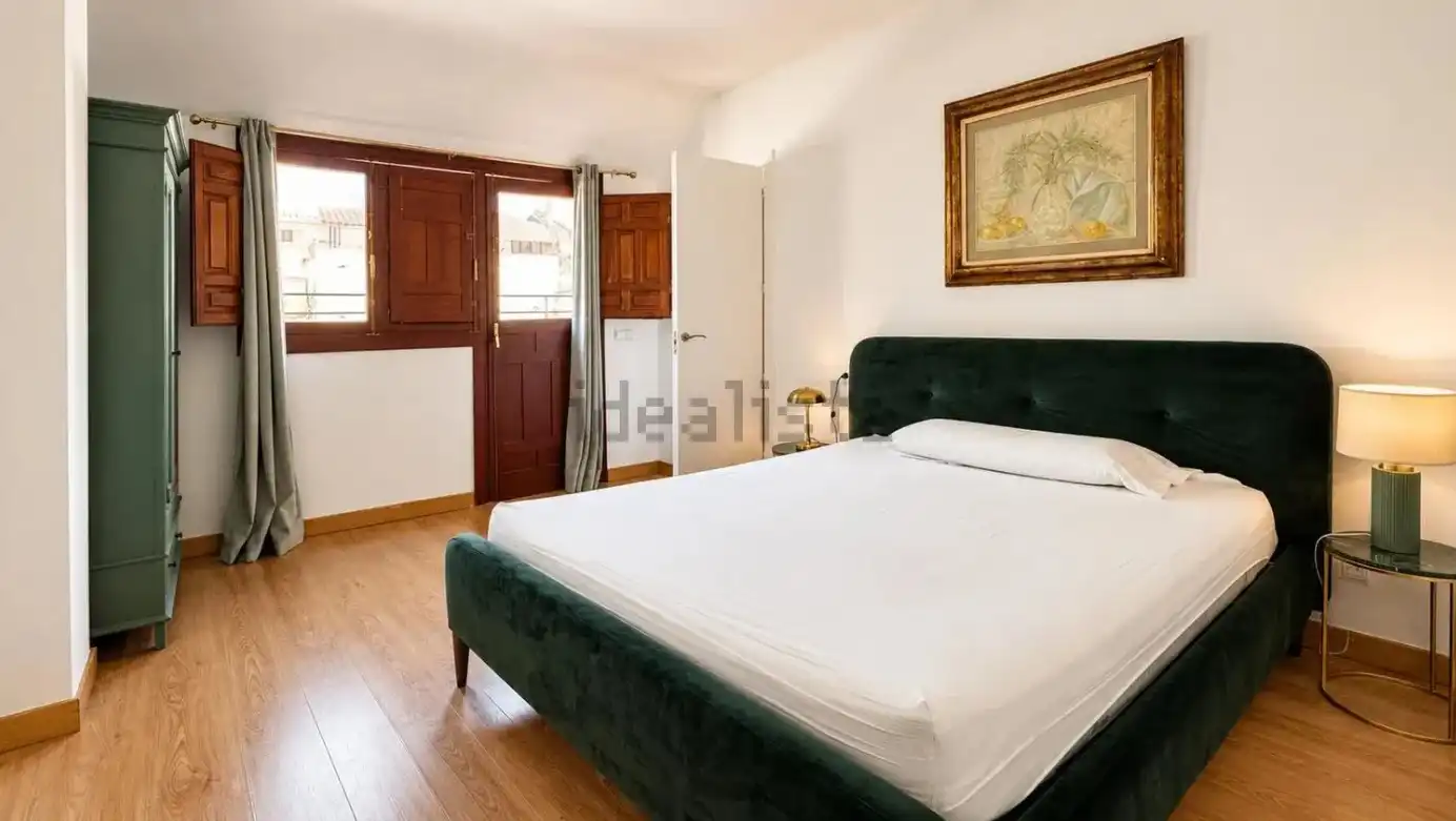 Bedroom of Attic for rent in Granada  with Air Conditioner, Heating and Terrace