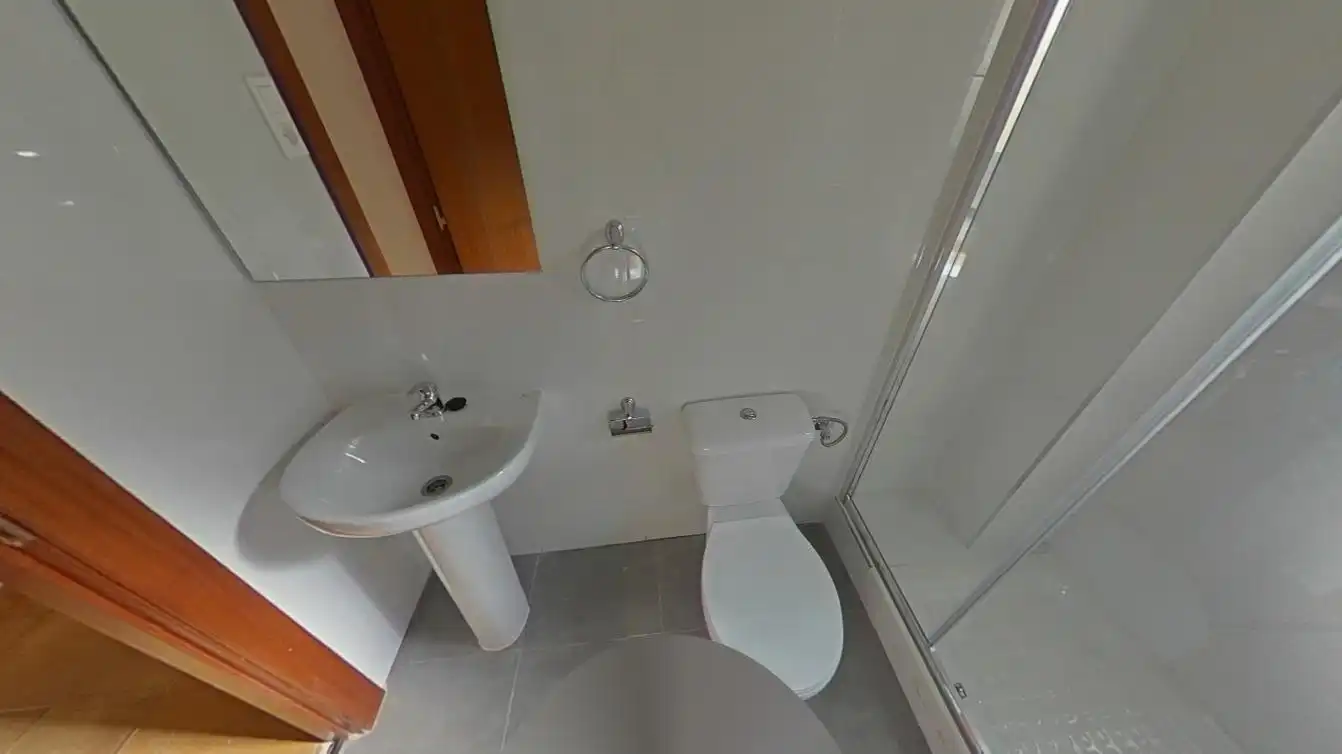 Bathroom of Flat for sale in Zaragoza  with Heating, Oven and Balcony