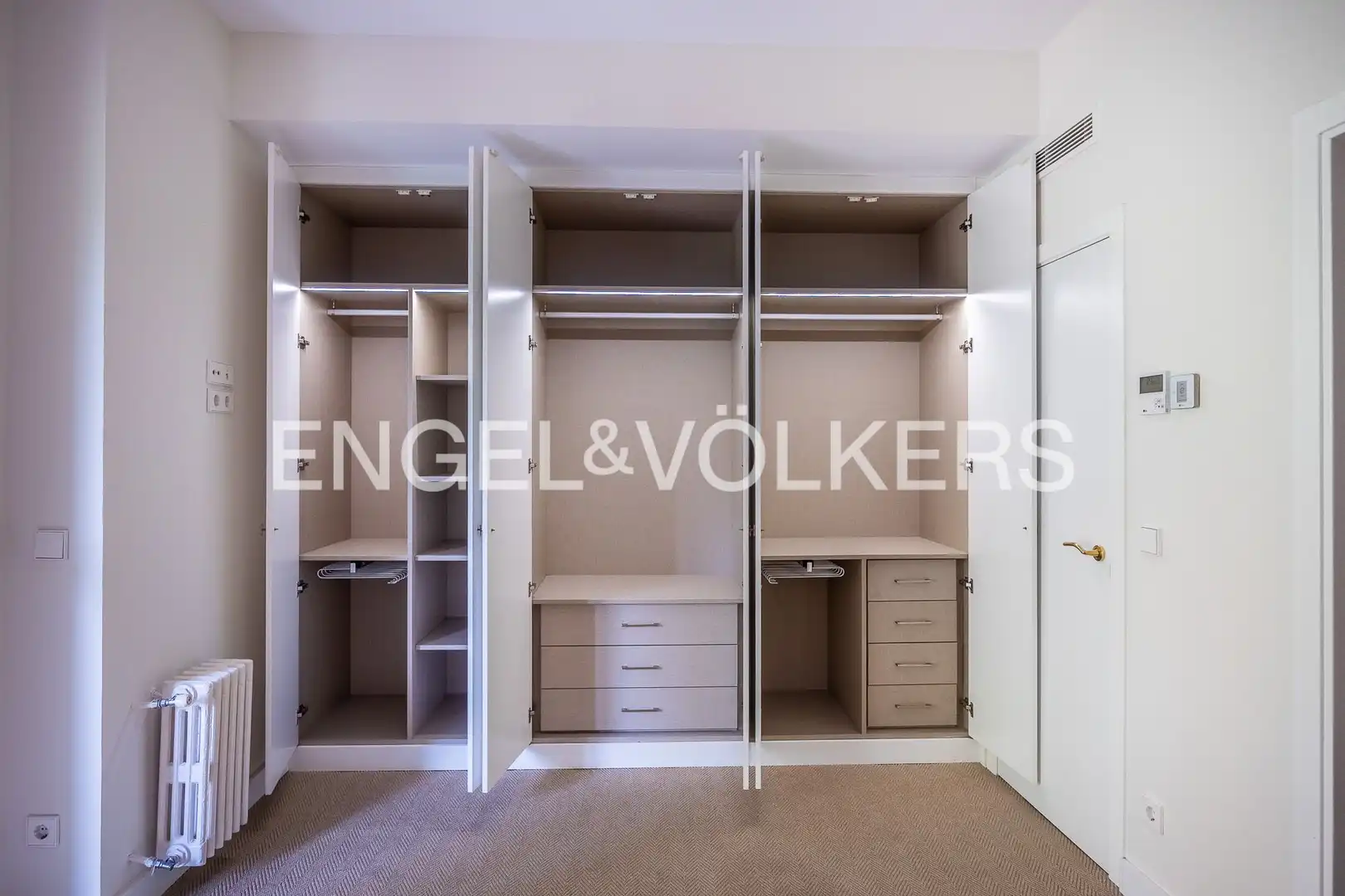 Schlafzimmer von Wohnung zur Miete in Sevilla mit Klimaanlage, Heizung und Parkett