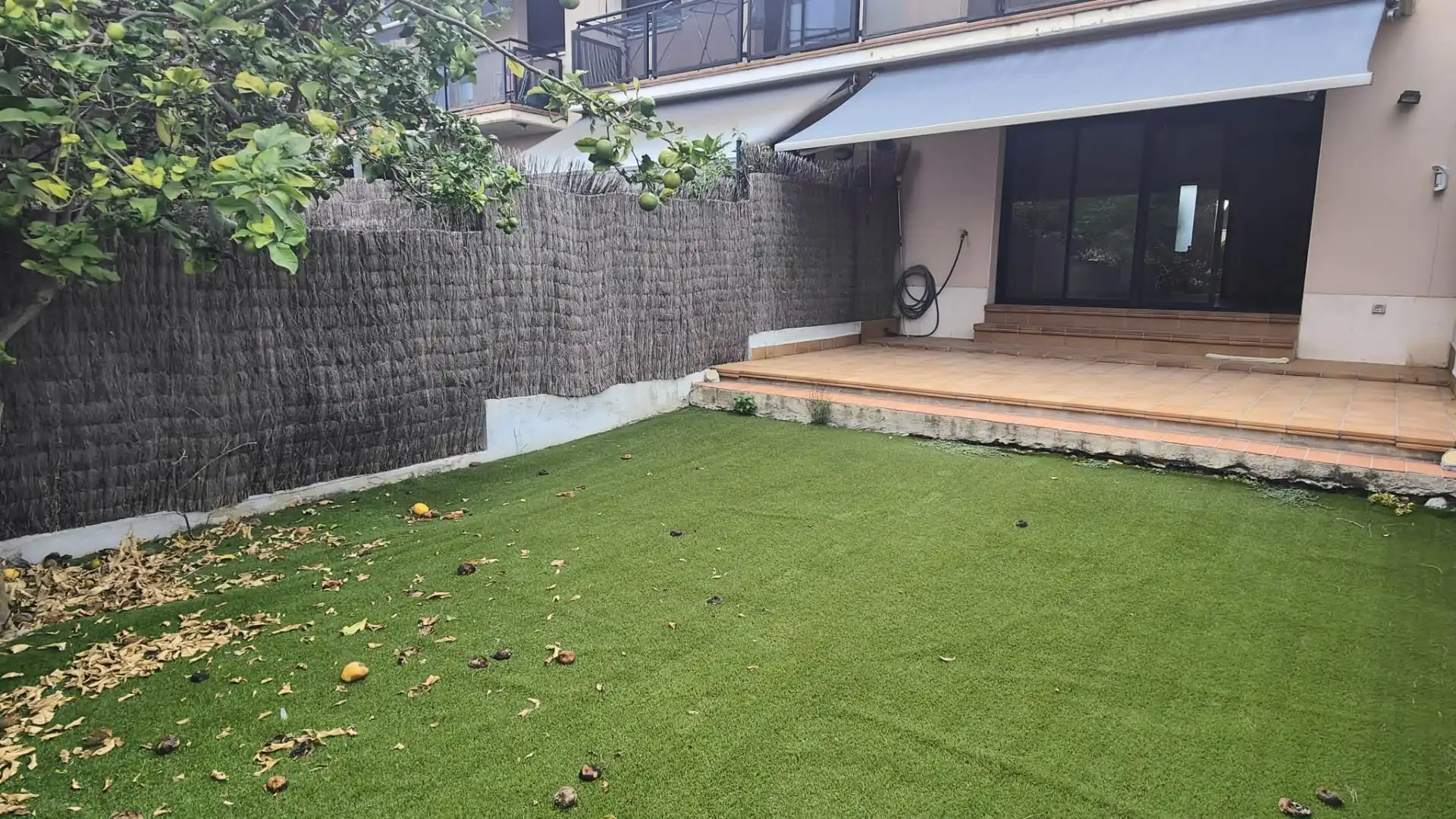 Terrassa de Casa adosada en venda en Vilanova i la Geltrú amb Calefacció, Jardí privat i Terrassa