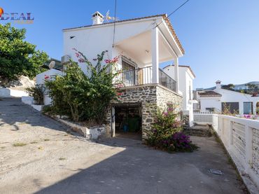 Villa con balcone in vendita a Velilla - Velilla Taramay
