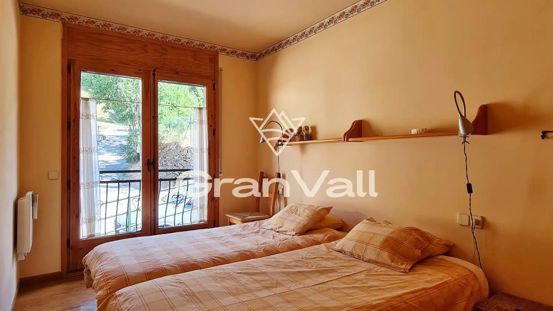 Dormitori de Apartament en venda en Alp amb Calefacció, Jardí privat i Parquet