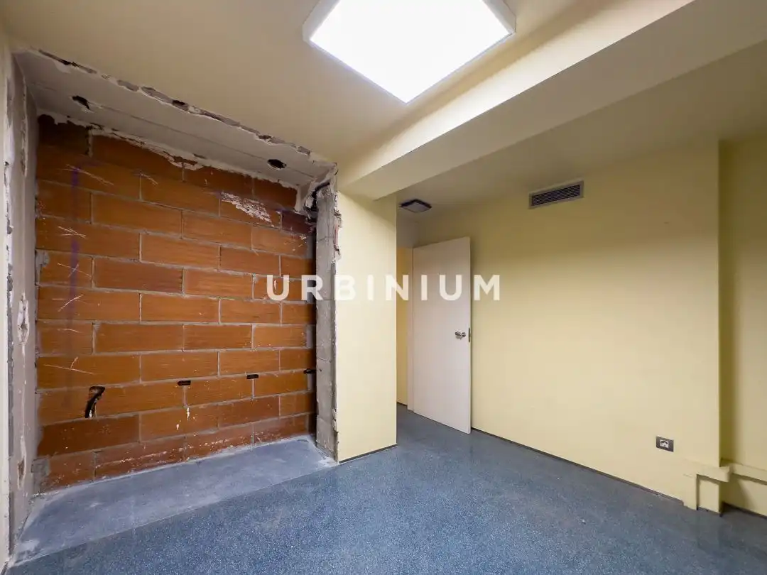 Business premises to rent in Carrer Juli Garreta, imagen 25