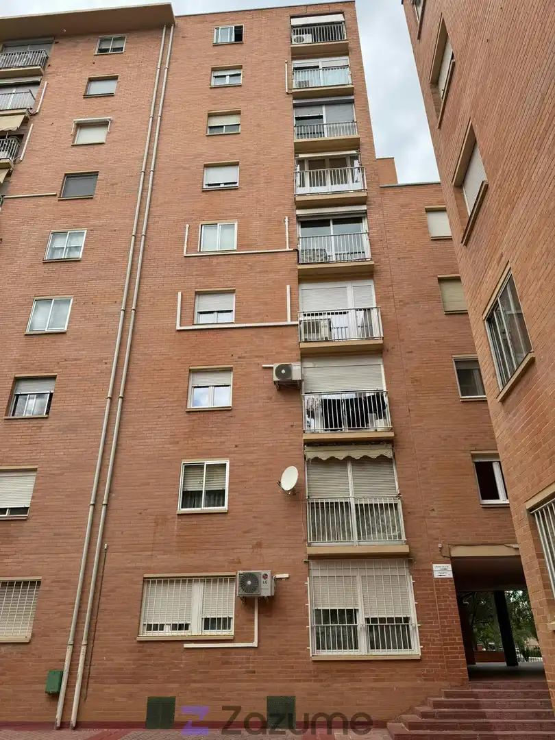 Exterior view of Flat for rent in Zaragoza  with Air Conditioner, Heating and Parquet flooring