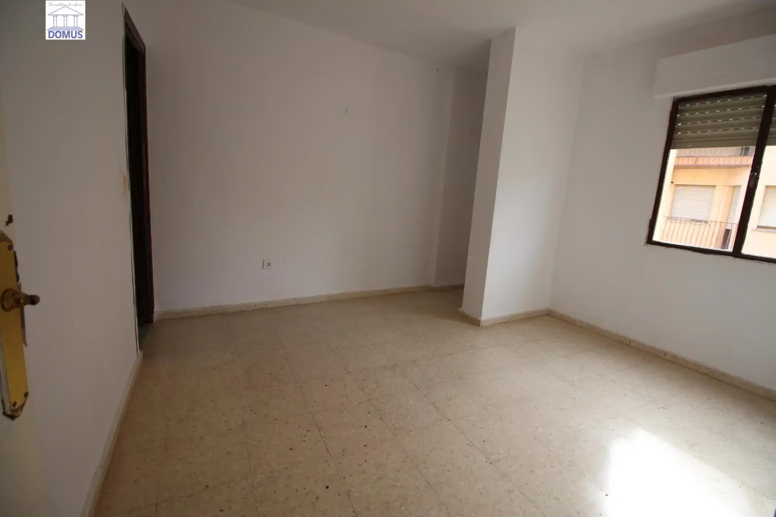 Wohnung zum Verkauf in Montijo mit Parkett, Terrasse und Balkon