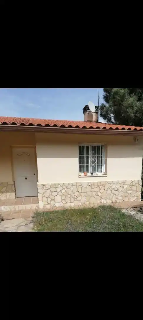 Vista exterior de Casa o xalet en venda en Vegas de Matute