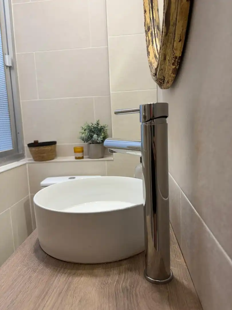 Badezimmer von Wohnung zur Miete in Centro