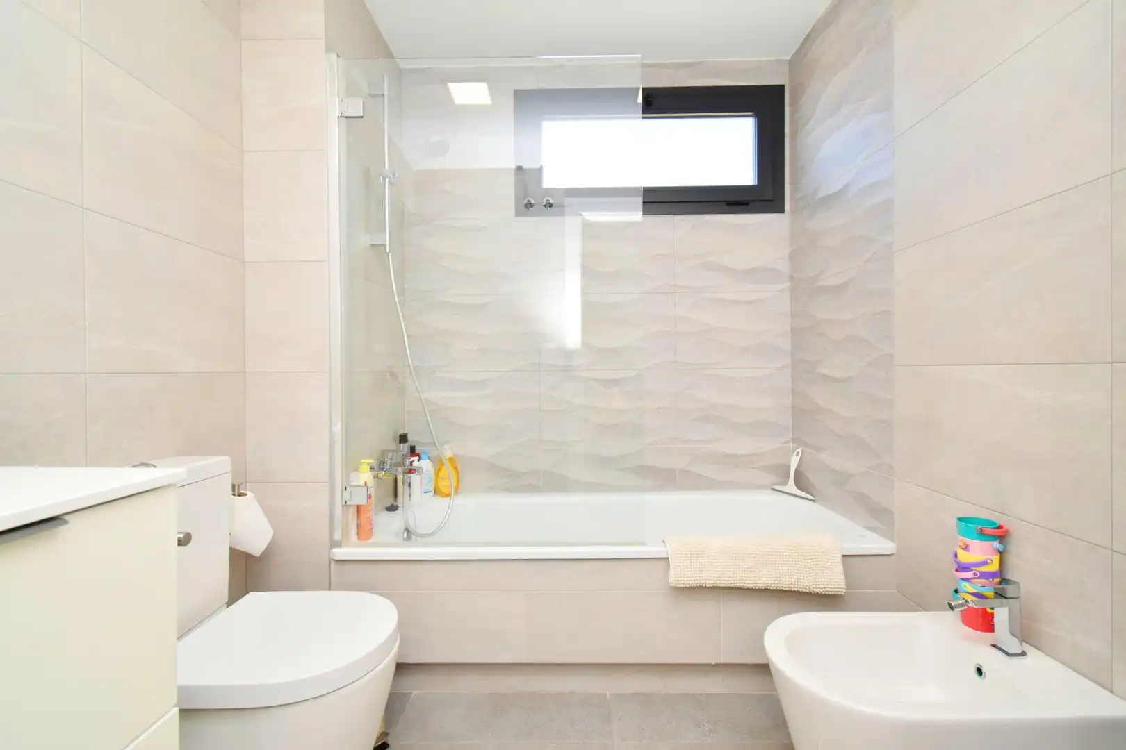 Baño de Casa o chalet en venta en Almería con Aire acondicionado, Terraza y Trastero