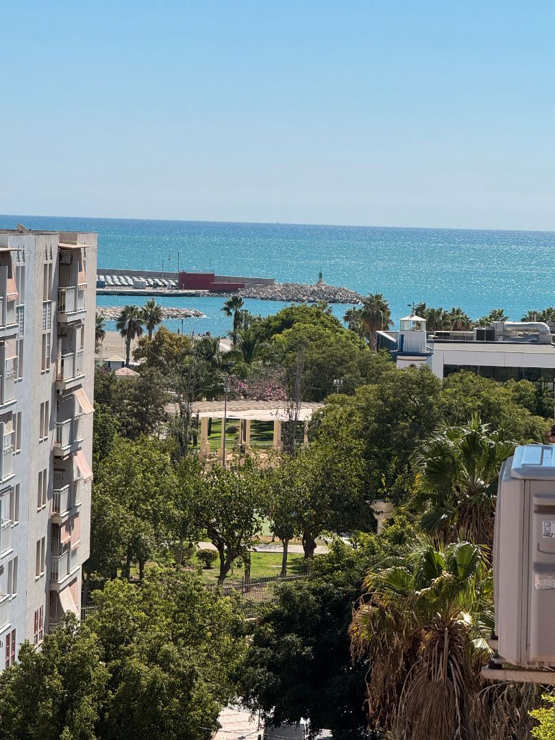Piso para compartir en Calle Maestro Chapí, Parque Ayala - Jardín de la Abadía - Huelín , Carretera de Cádiz