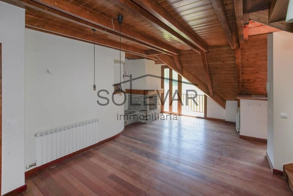 Sala d'estar de Dúplex en venda en Naut Aran amb Calefacció, Parquet i Traster
