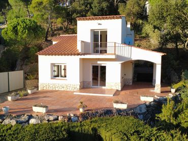 House with balcony for sale in Mas Trempat - Sant Amanç - Casa Nova