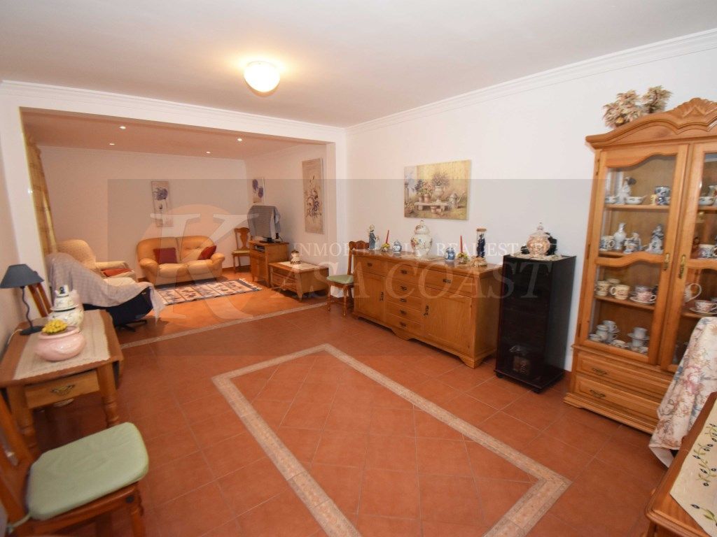 Sala d'estar de Casa adosada en venda en Fuengirola amb Aire condicionat