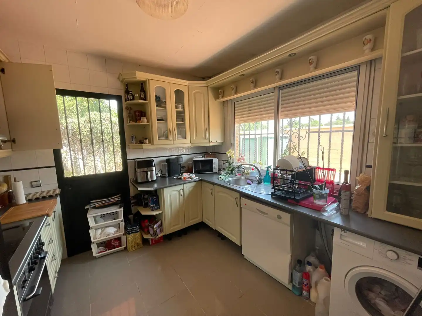 Cocina de Casa o chalet en venta en Palomares del Río con Jardín privado, Piscina y Amueblado