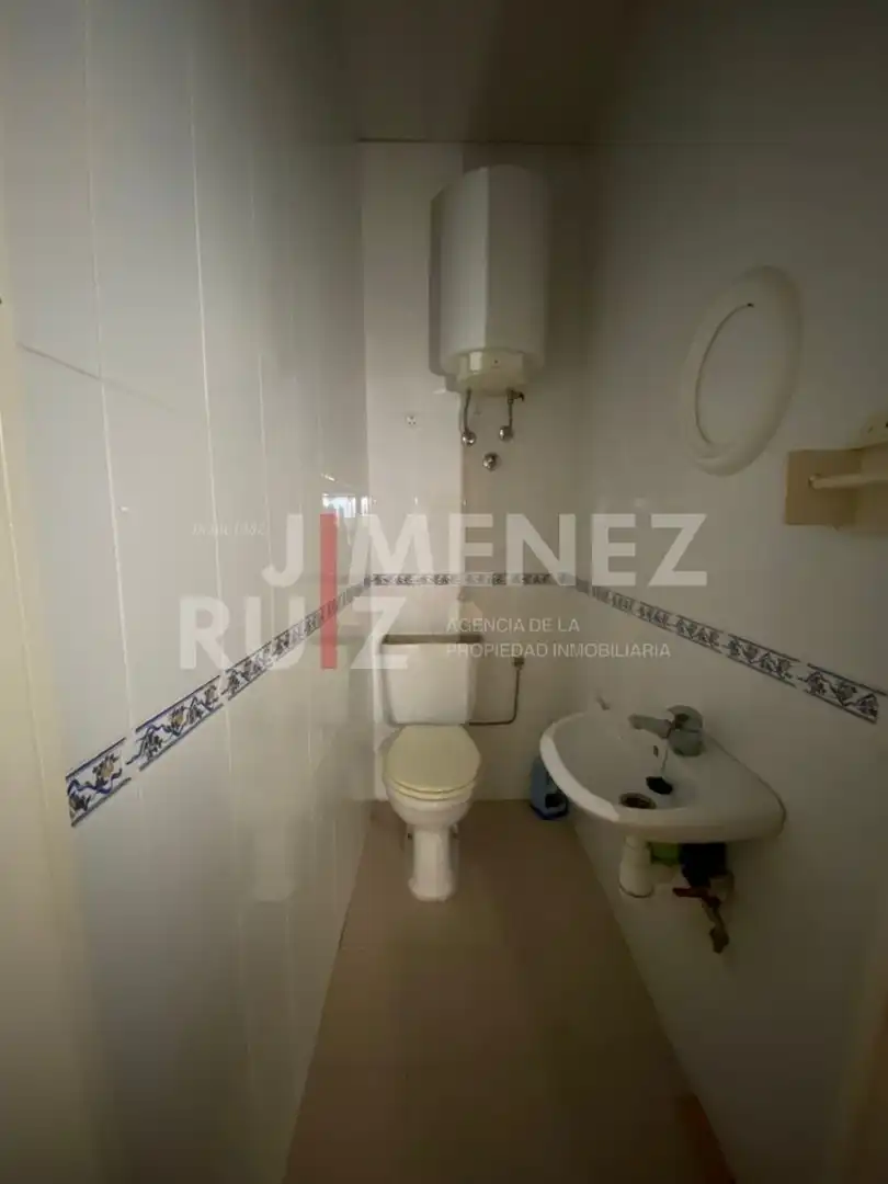 Bathroom of Commercial properties for rent in El Puerto de Santa María