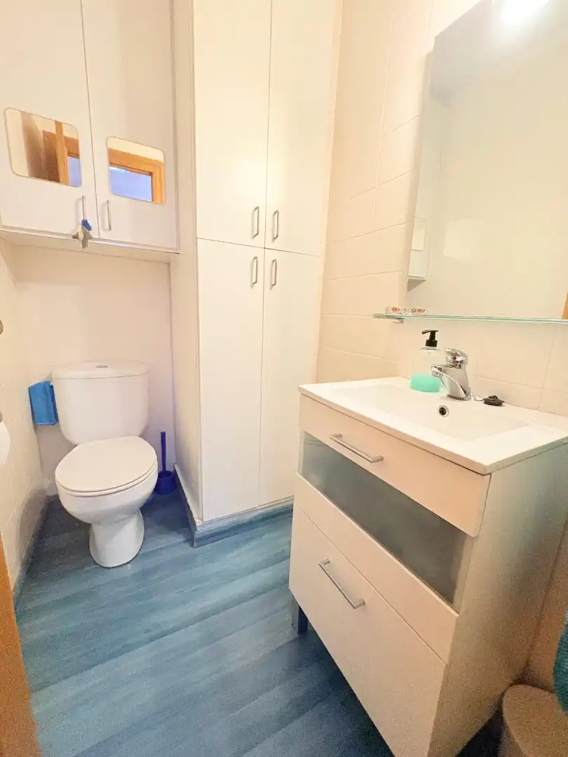 Baño de Piso en venta en Pallejà con Aire acondicionado, Calefacción y Parquet