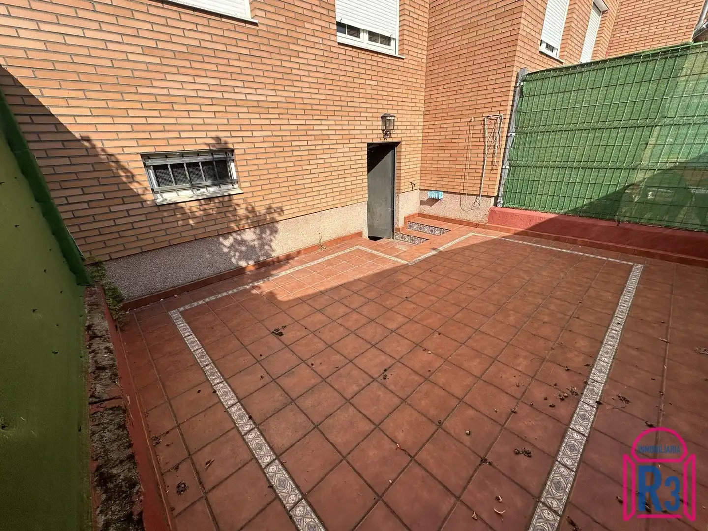Terrassa de Casa adosada en venda en San Andrés del Rabanedo amb Calefacció, Terrassa i Moblat